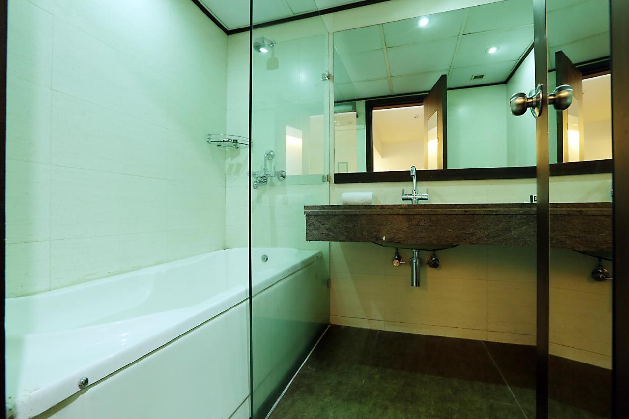 Hotel Arch Plaza - Near Yashobhoomi Convention Centre Dwarka New Delhi Exterior photo